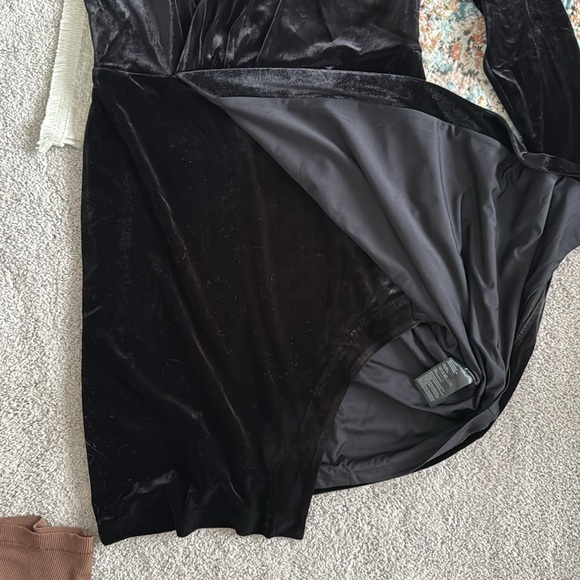NEW- H&M Gold Label Velvet Dress - Picture 9 of 11